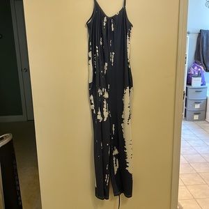 BRAND NEW Flowy Jumpsuit